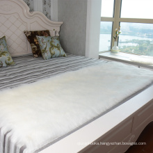 China factory wholesale 100%Polyester Material and Plain Dyed Pattern plush faux fur fur bed cover